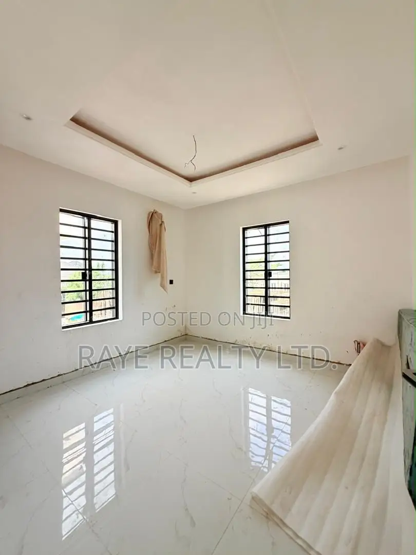 4bdrm Duplex in Adeniyi Jones for sale in Adeniyi Jones