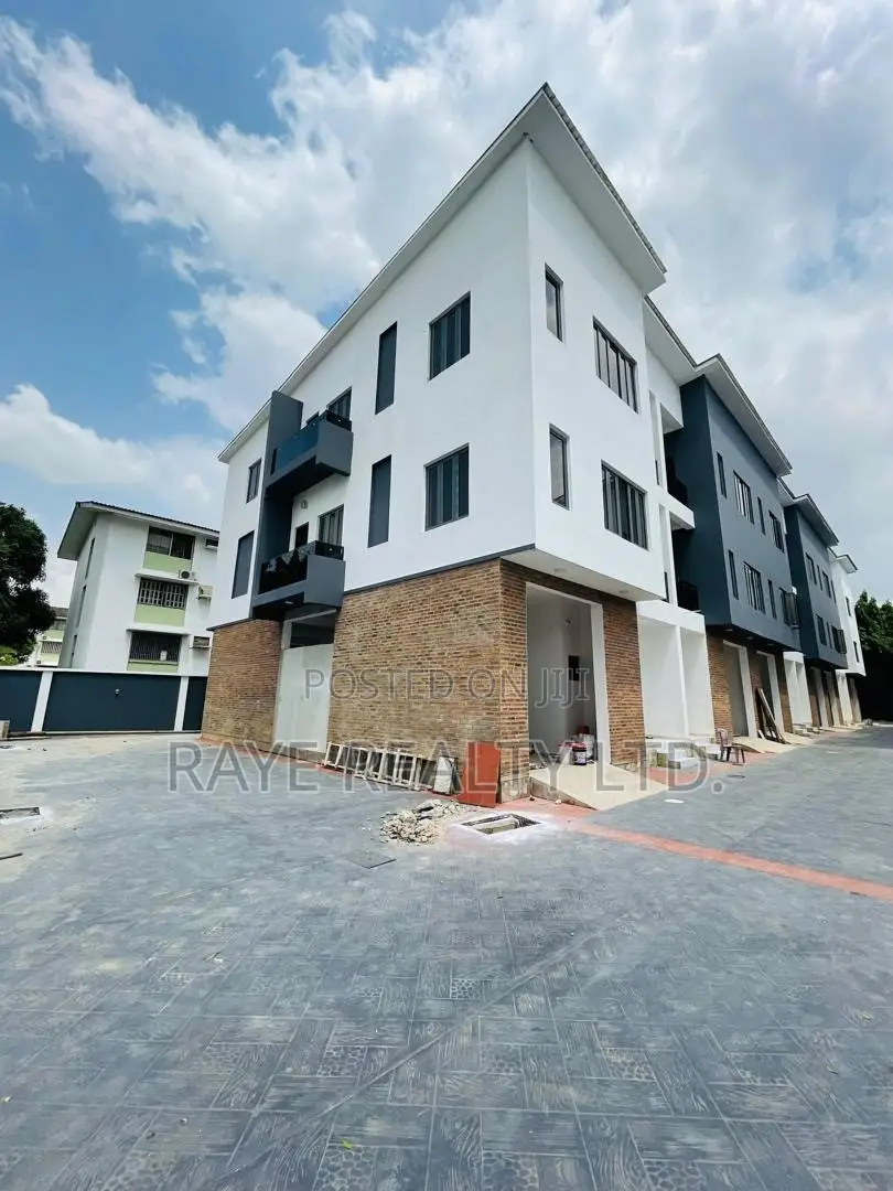 4bdrm Duplex in Ikeja GRA for sale in Ikeja GRA