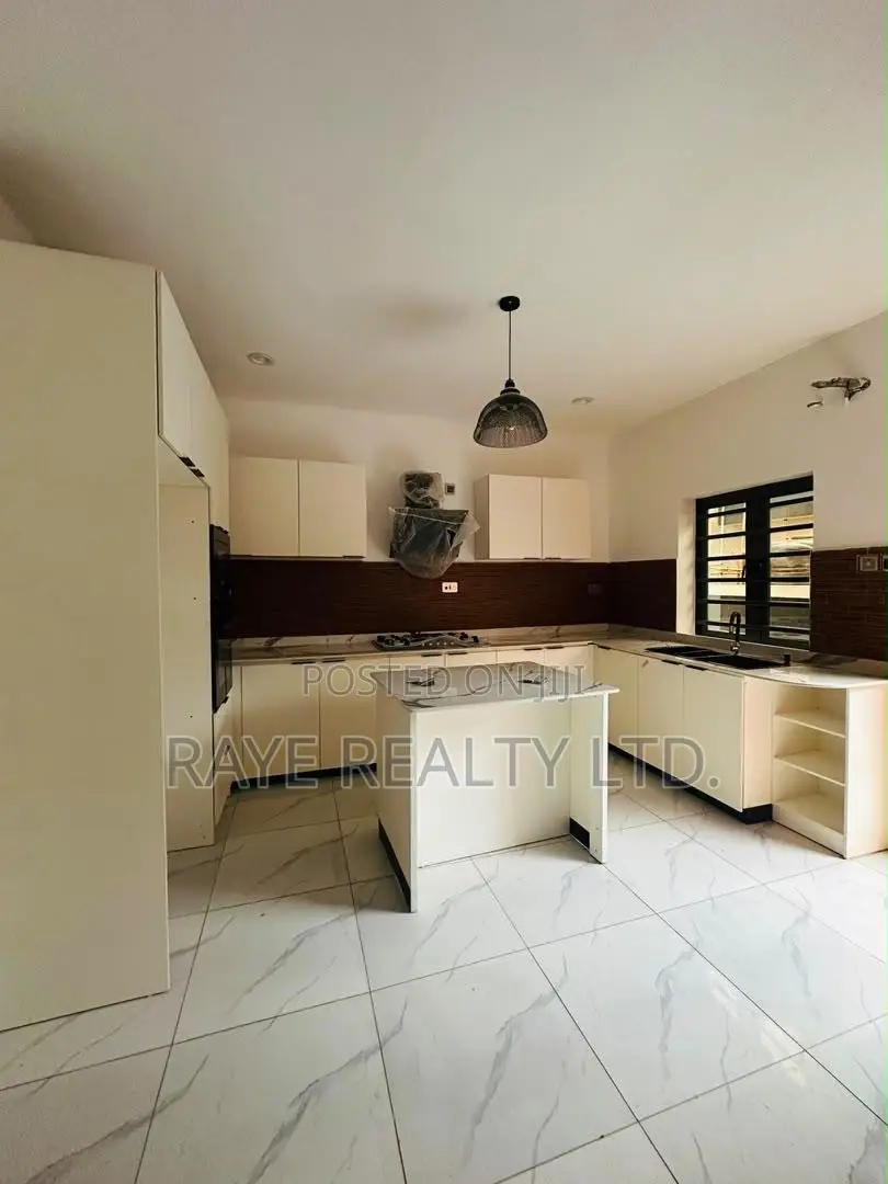 5bdrm Duplex in Gbagada for sale in Gbagada