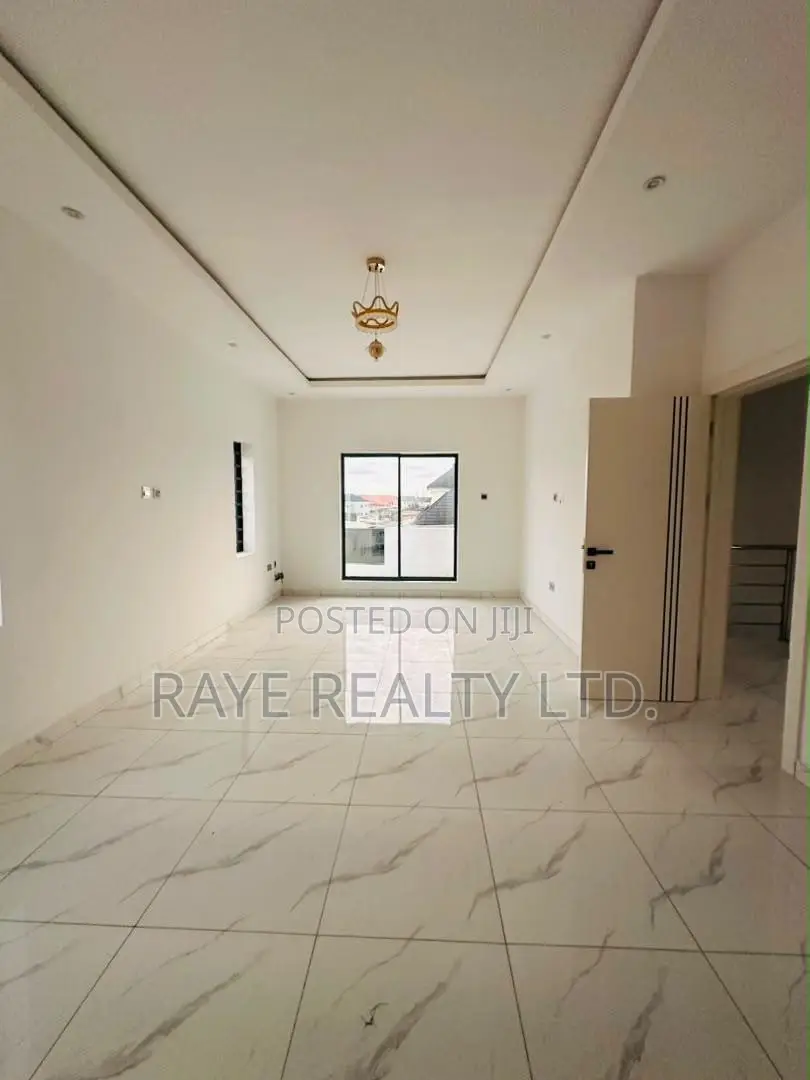 5bdrm Duplex in Gbagada for sale in Gbagada