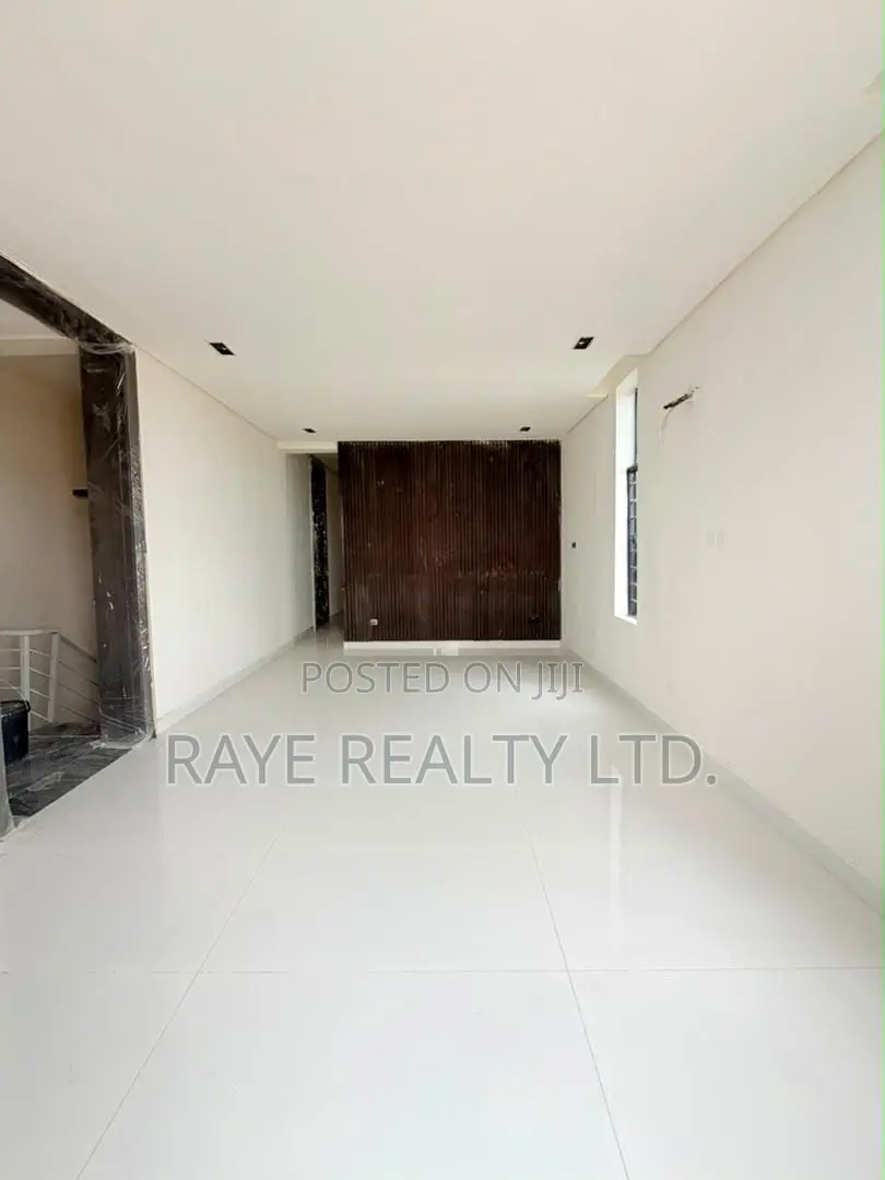 4bdrm Duplex in Gbagada for sale in Gbagada