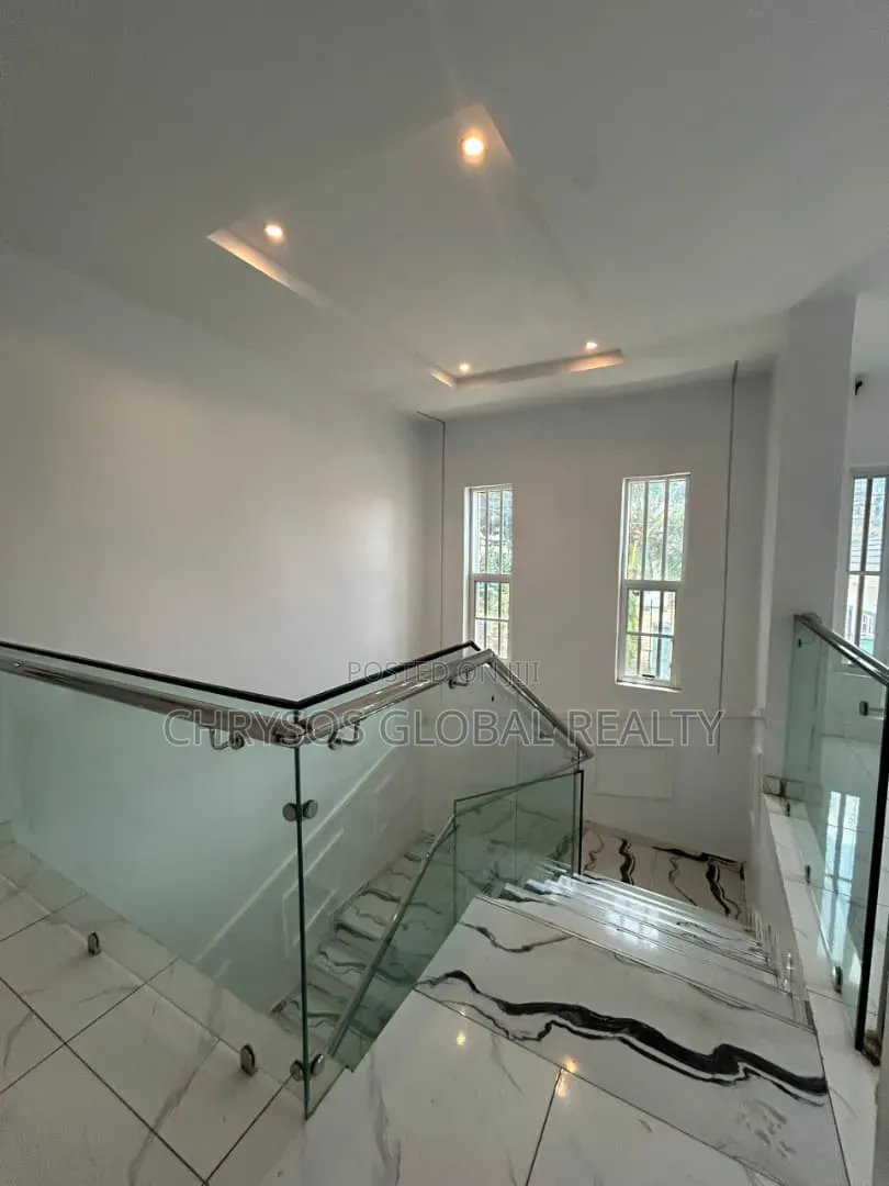 4bdrm Duplex in Carlton Gate Estate,, Akobo for rent in Akobo