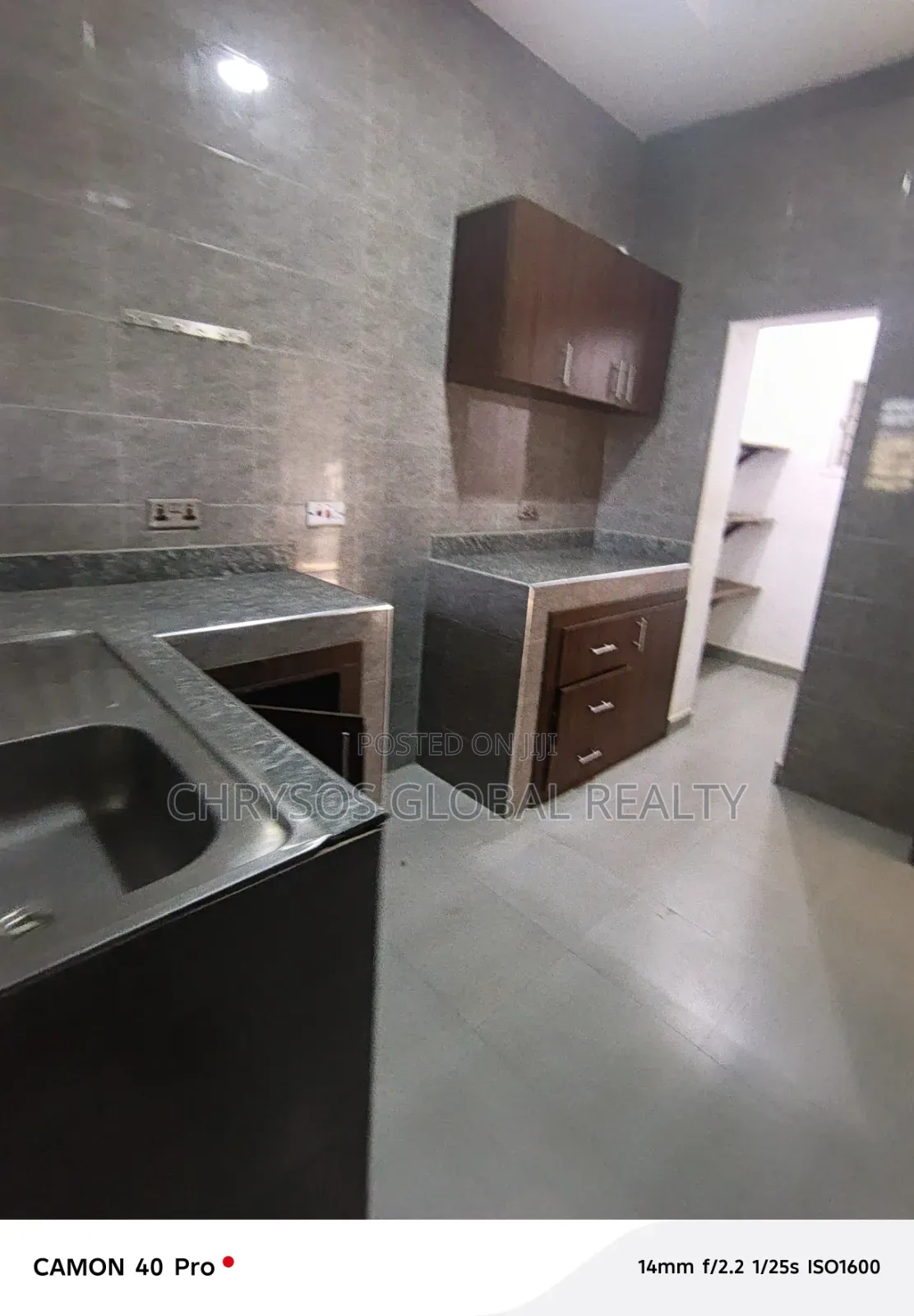 3bdrm Block of Flats in Okebadan Estate for rent in Akobo