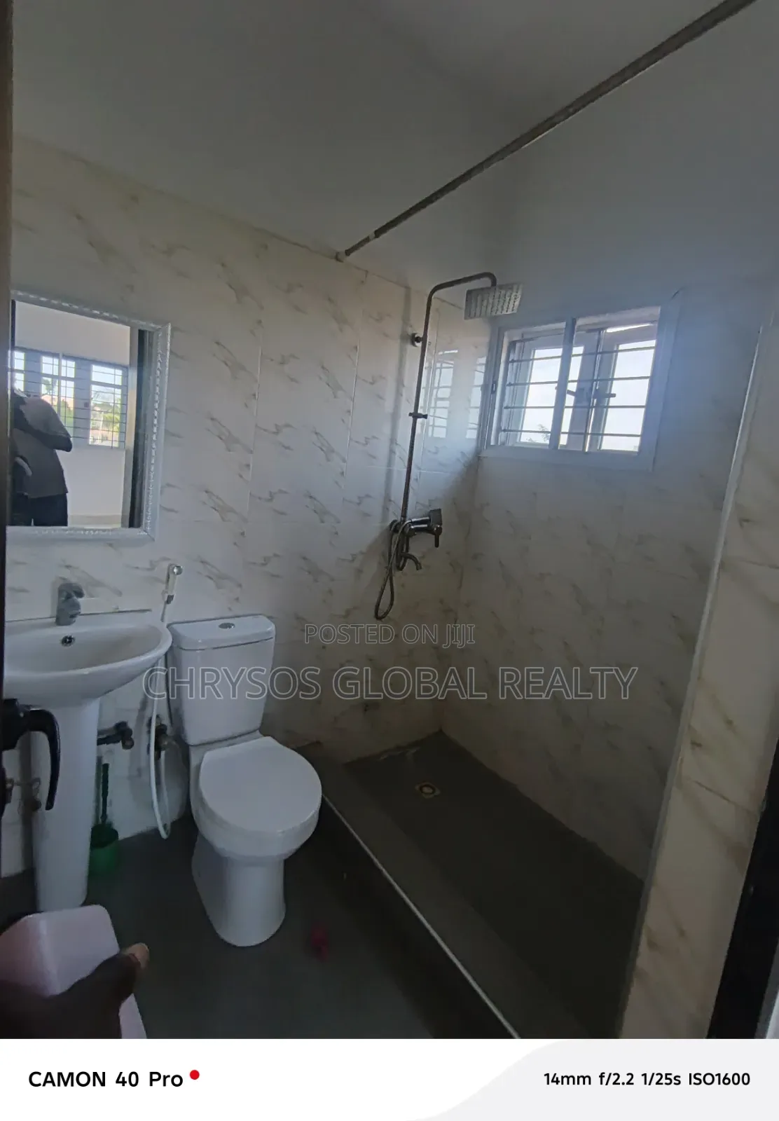 3bdrm Block of Flats in Okebadan Estate for rent in Akobo