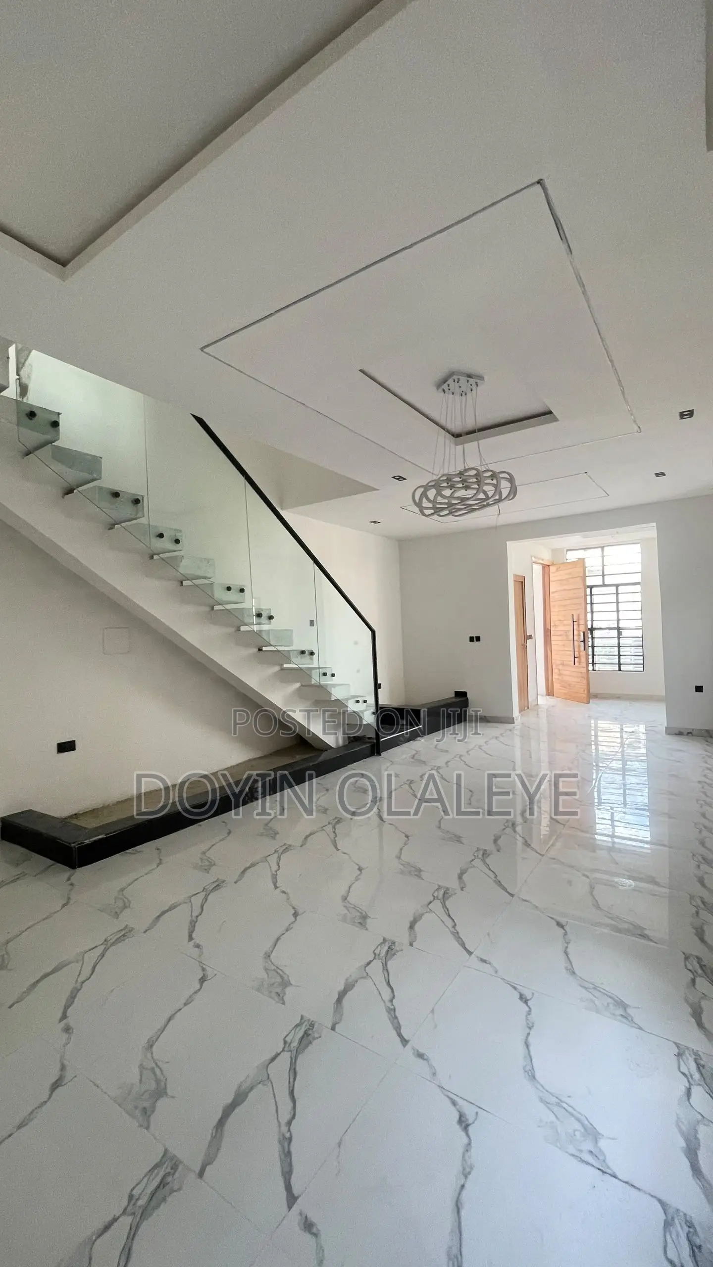 4bdrm Duplex in Idado for sale in Idado