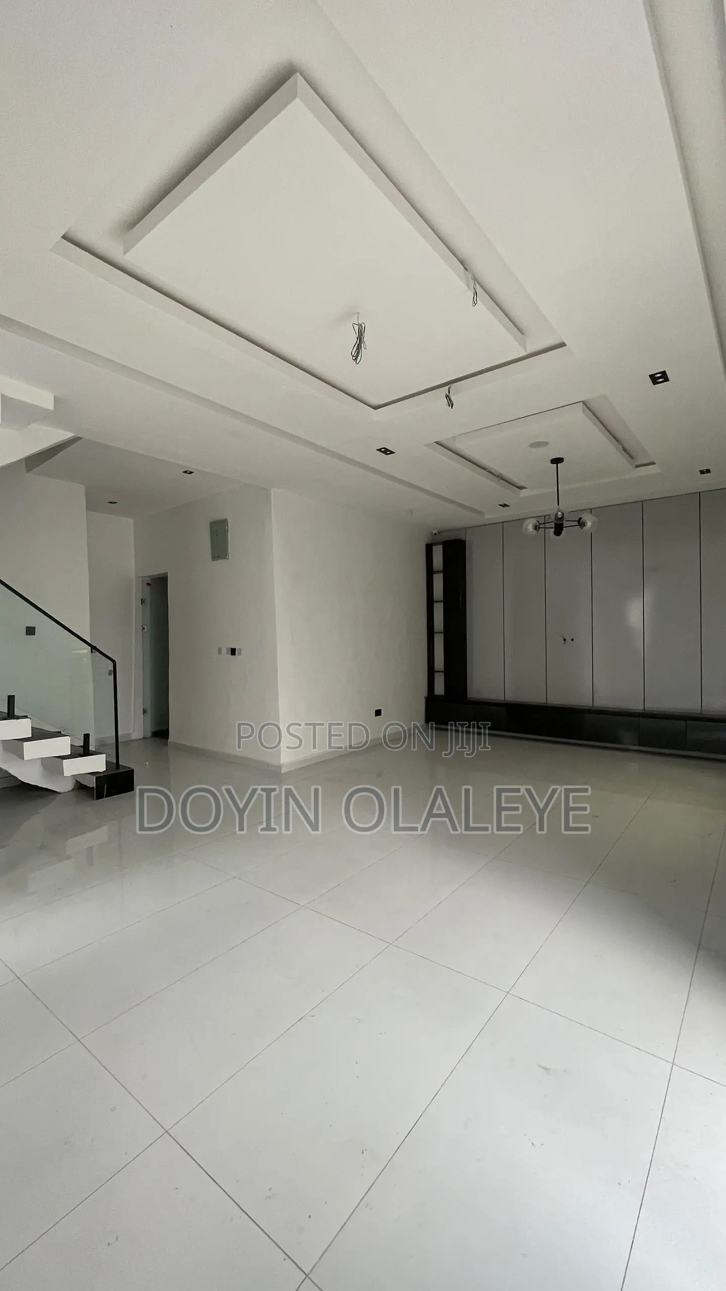 4bdrm Duplex in Idado for sale in Idado