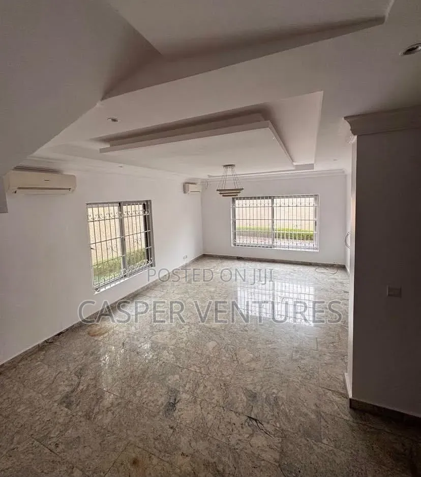 5bdrm Duplex in Banana Island for rent in Banana Island