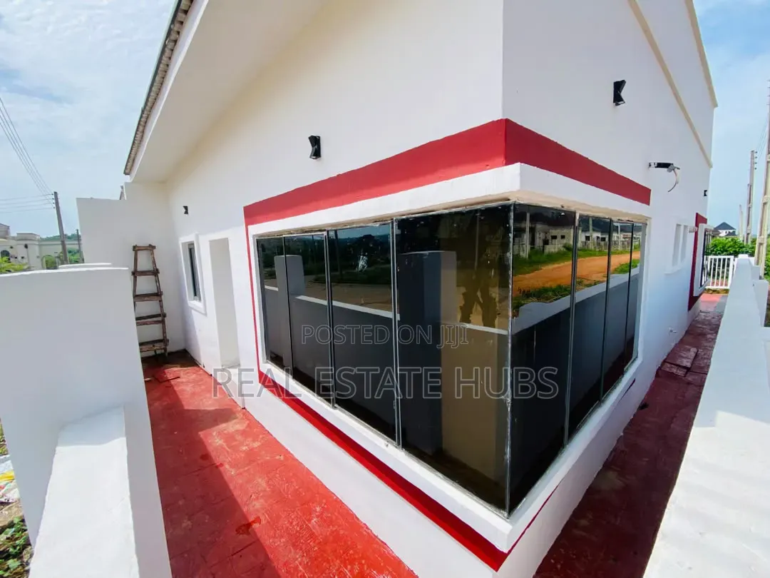 2bdrm House in West Park And, Oluyole for sale in Oluyole