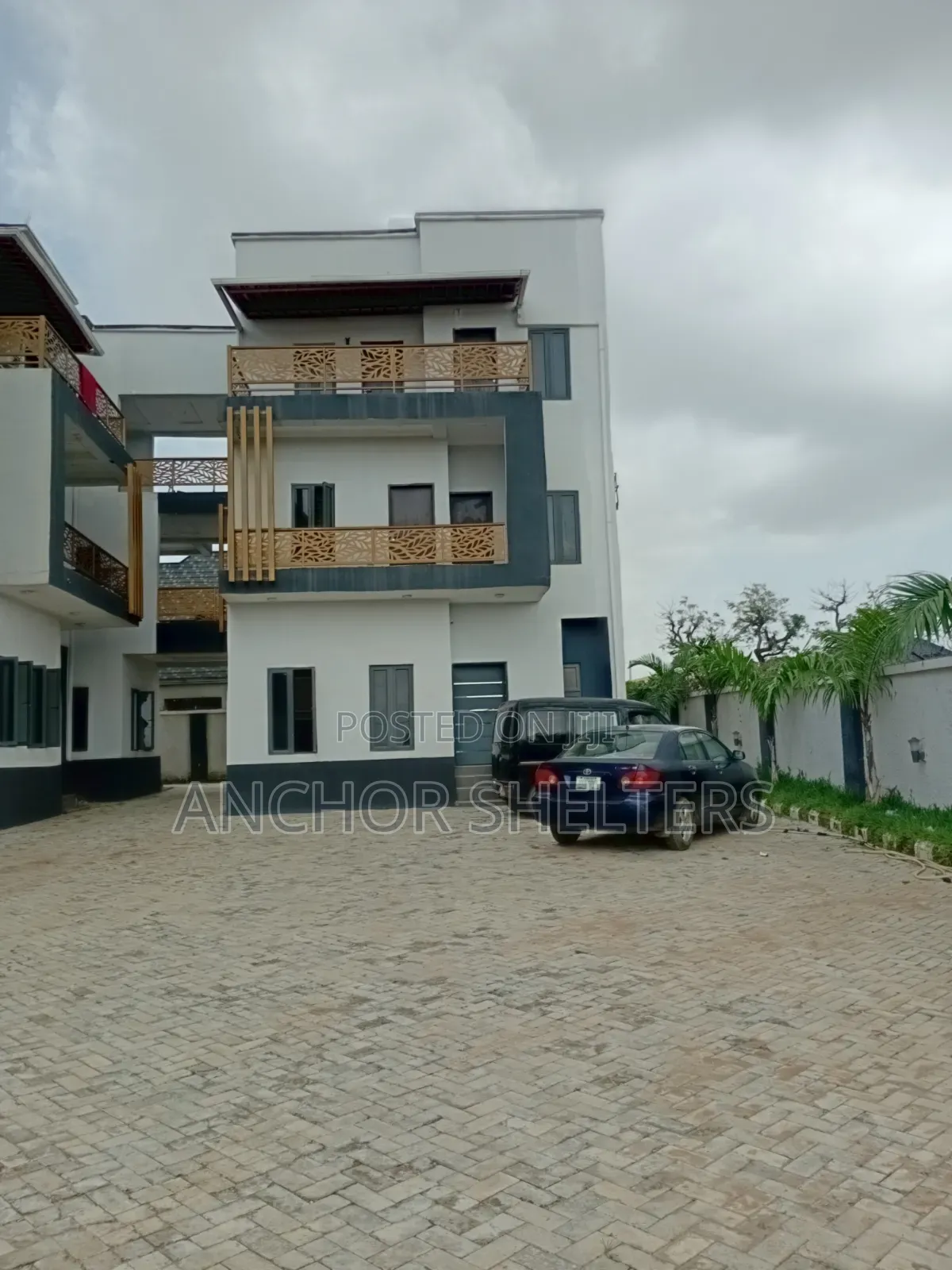 4bdrm Duplex in Behind Dunamis, FHA for sale in FHA