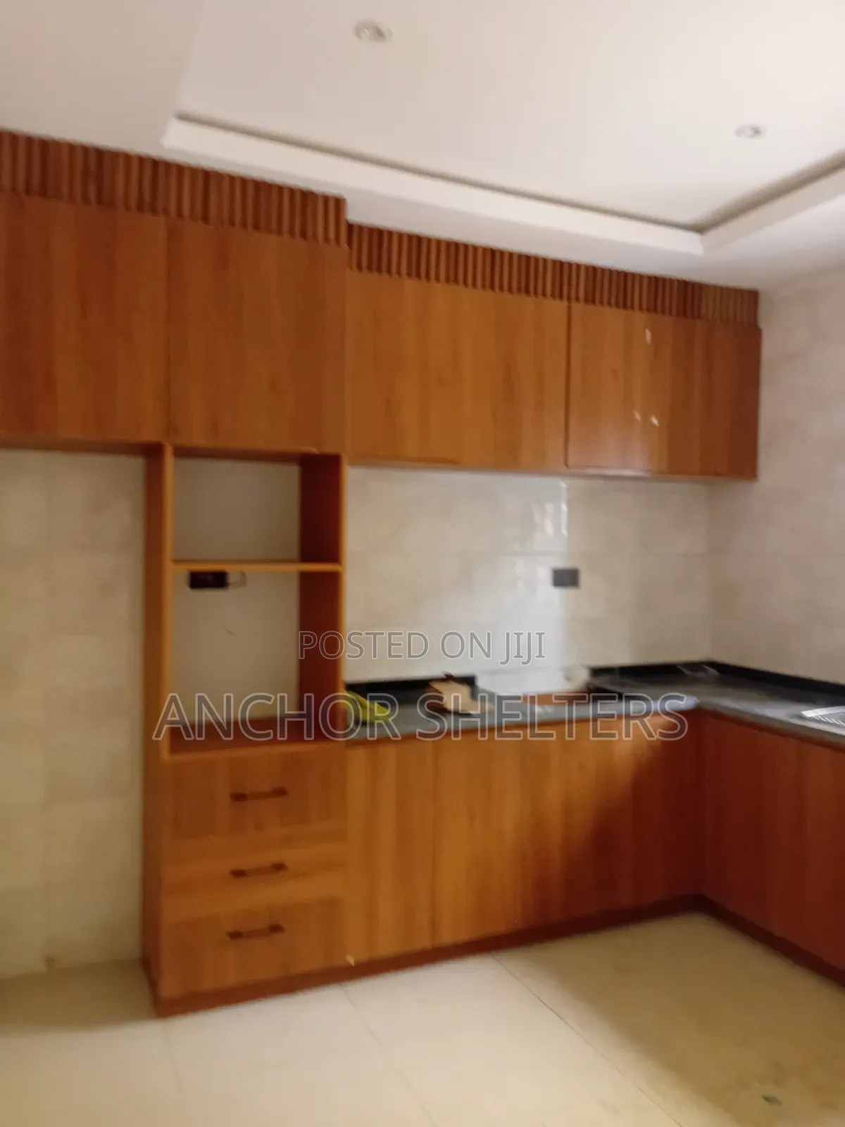 2bdrm Block of Flats in Along Airport Road, FHA for sale in FHA