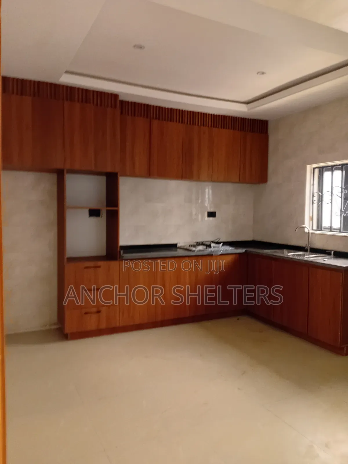 2bdrm Block of Flats in Along Airport Road, FHA for sale in FHA