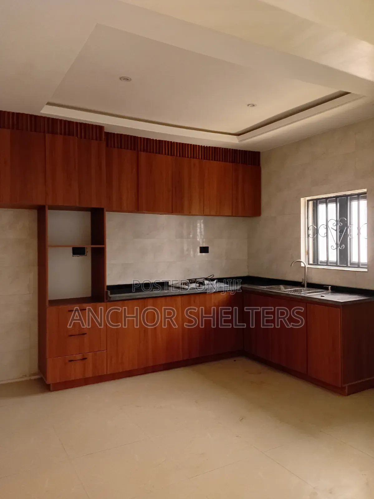 2bdrm Block of Flats in Along Airport Road, FHA for sale in FHA