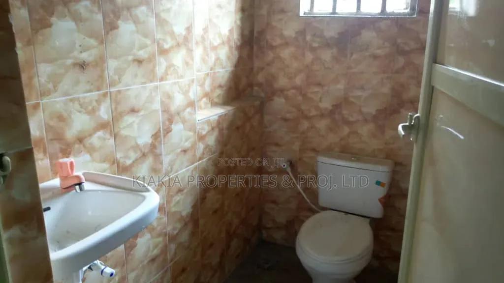 2bdrm Apartment in Olorunsogo Tose for rent in Moniya