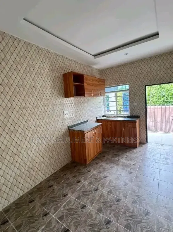 4bdrm Block of Flats in Ewat Housing Estate for sale in Uyo