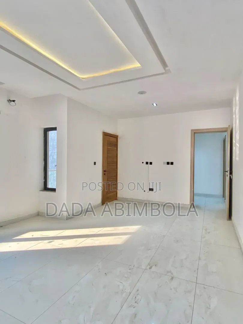 4bdrm Duplex in Lekki Phase 1 for rent in Lekki Phase 1