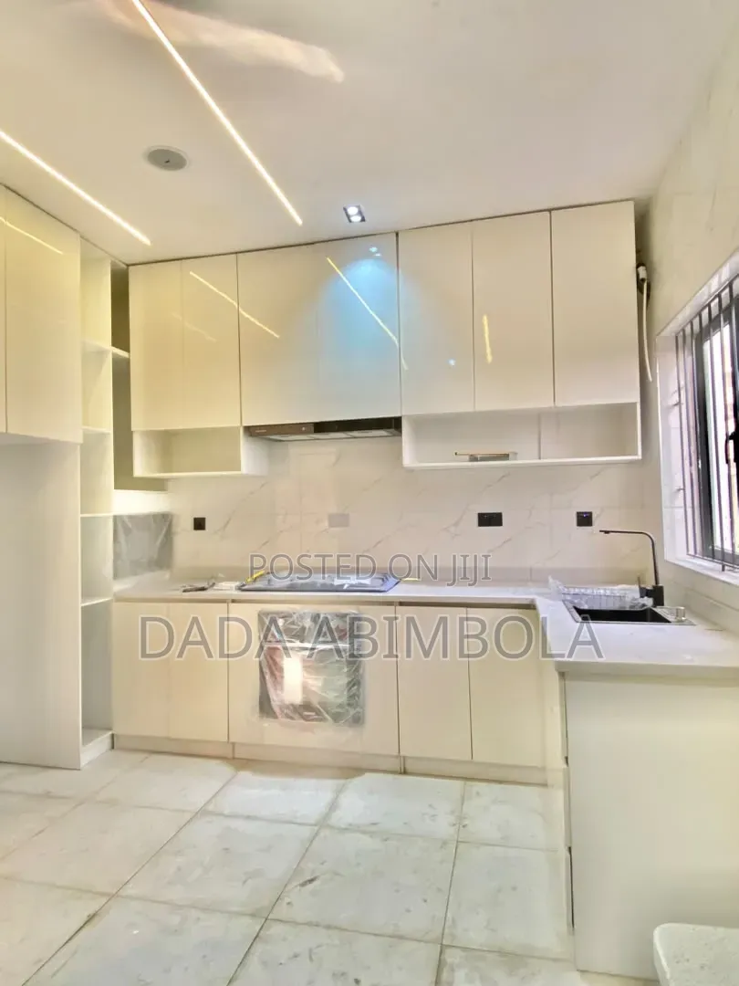 4bdrm Duplex in Lekki Phase 1 for rent in Lekki Phase 1