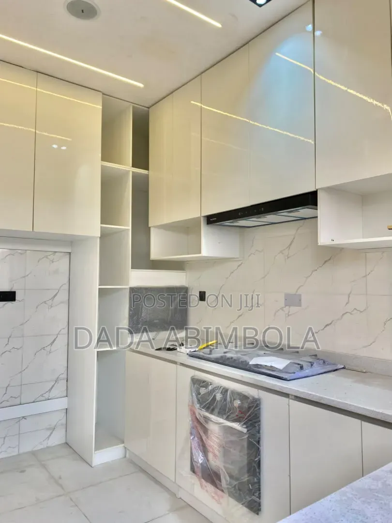 4bdrm Duplex in Lekki Phase 1 for rent in Lekki Phase 1