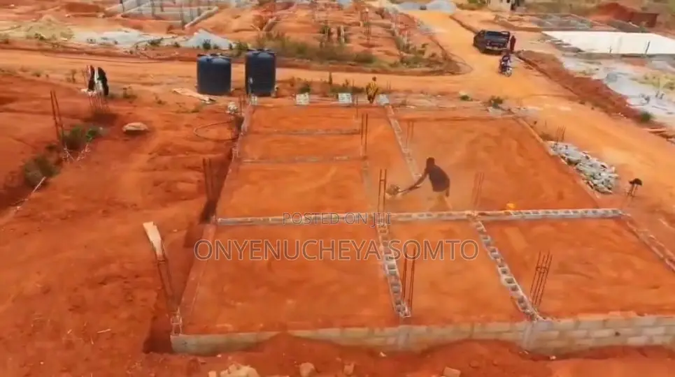 400SQM Residential Land at Dei-Dei for 4 Bedroom Detached Duplex in Dei-Dei