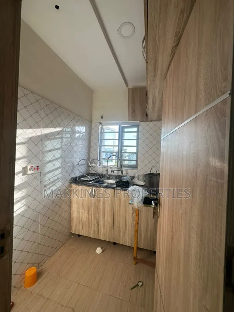 Mini Flat in Ajiwe for rent in Ajiwe