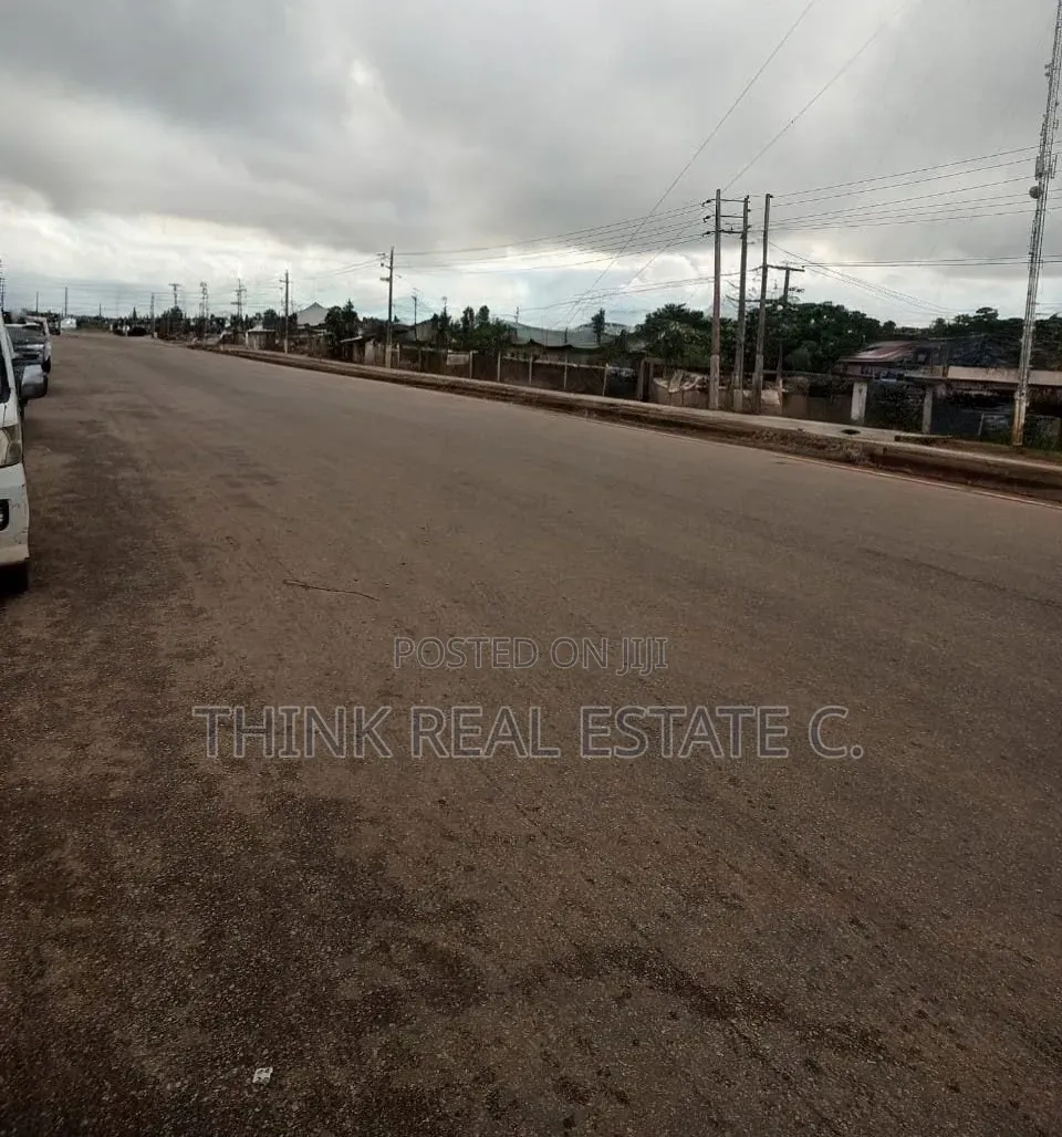 100/200 Land Along Egba Tarred Road,Aduwawa for 40m Negotiable in Benin City