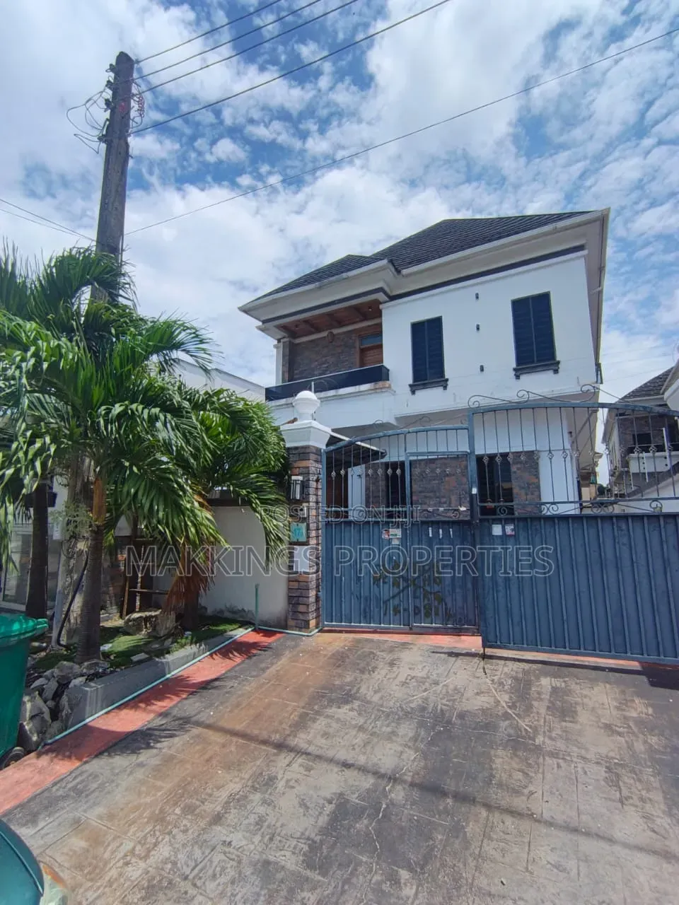 5bdrm Duplex in Ikota for rent in Ikota