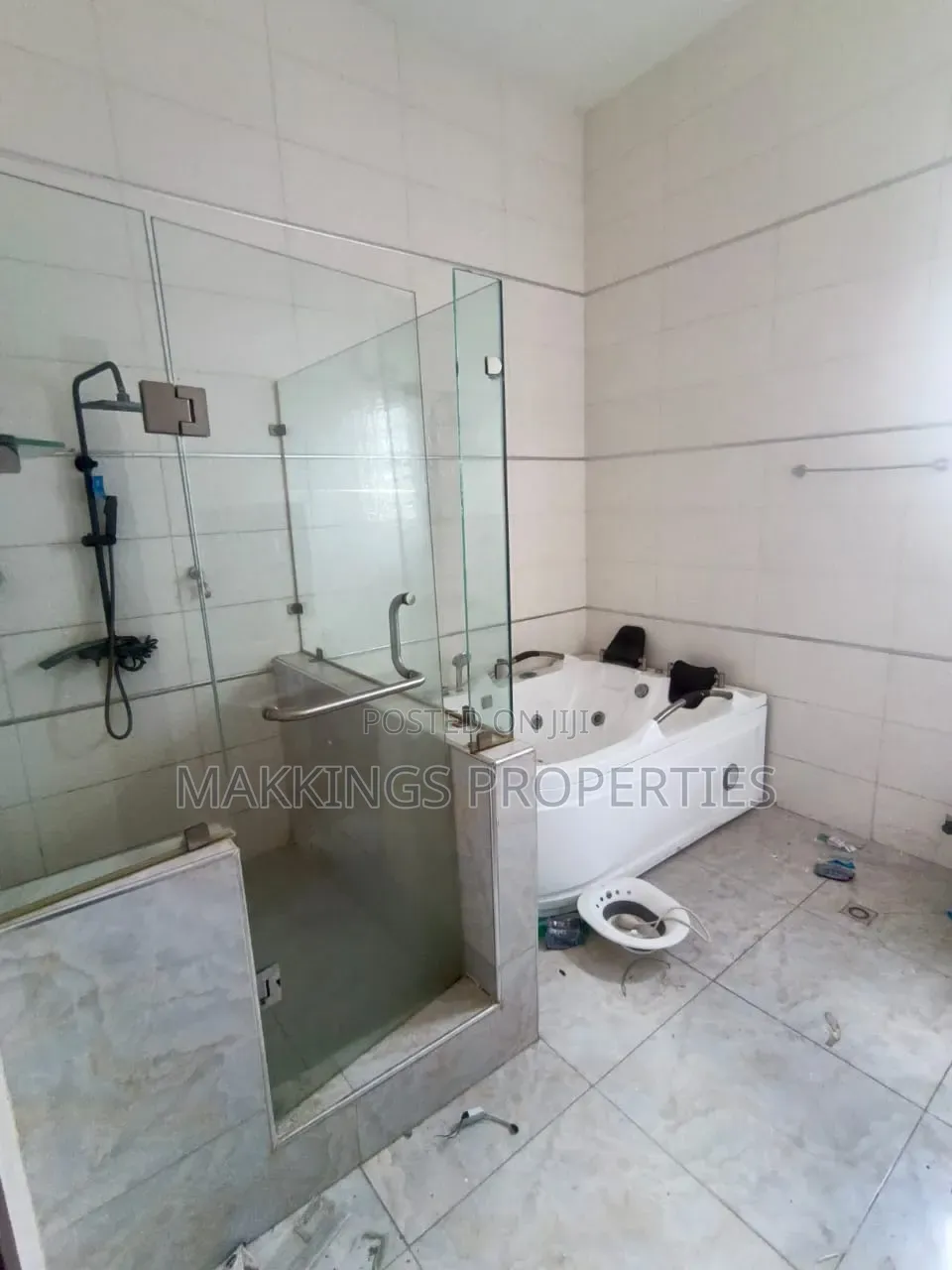 5bdrm Duplex in Ikota for rent in Ikota