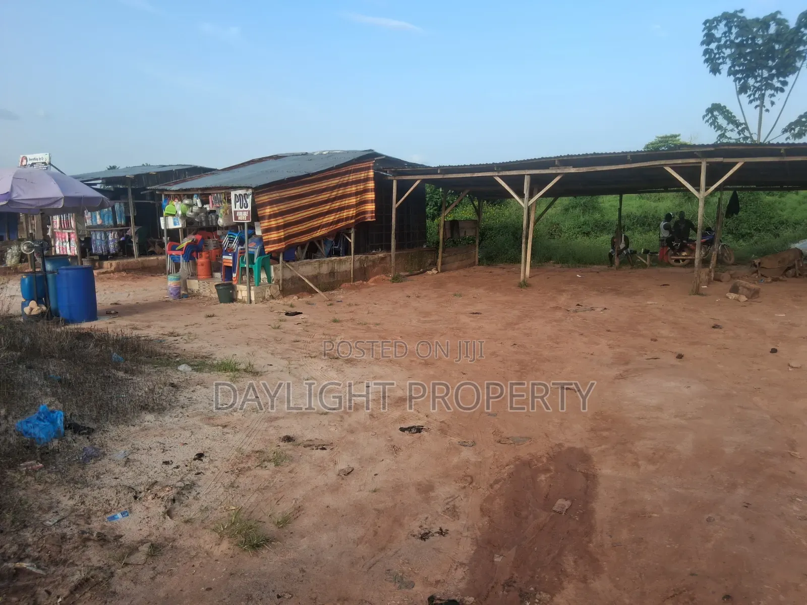 Urgent Sales Along Benin Abraka Tied Road in Benin City
