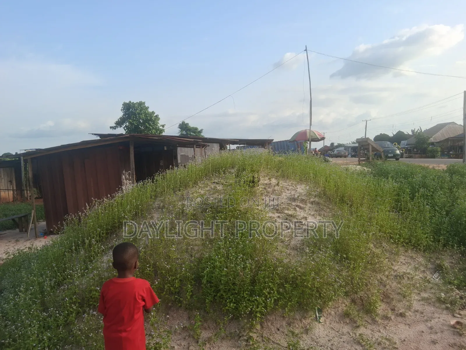 Urgent Sales Along Benin Abraka Tied Road in Benin City