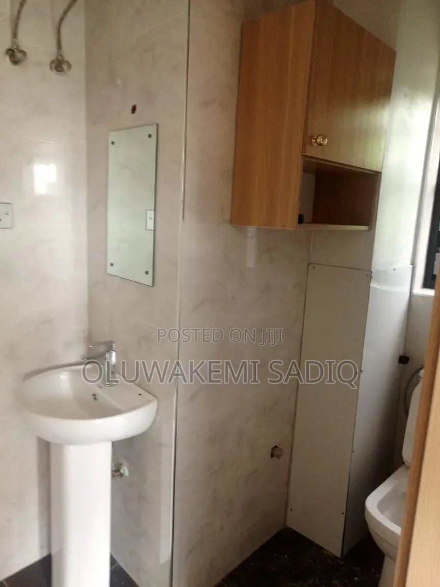 3bdrm Apartment in Ikeja Gra for rent in Ikeja GRA