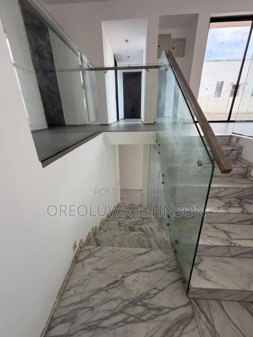 4bdrm Mansion in Lekki for sale in Lekki