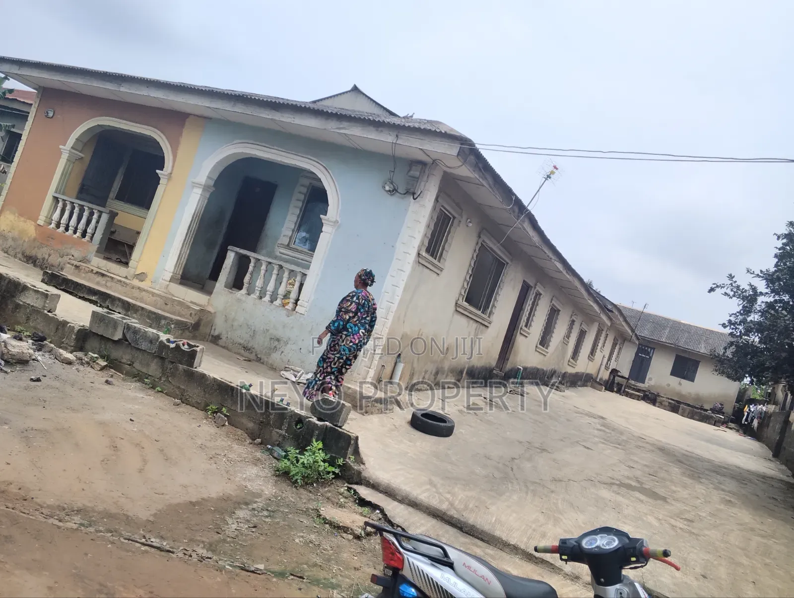 2bdrm Block of Flats in Love Estate Mowonla, Igbogbo for sale in Igbogbo