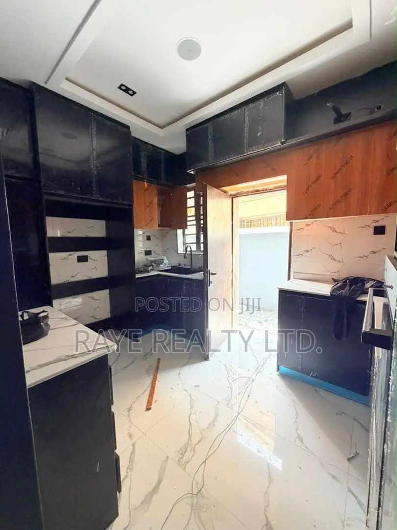 4bdrm Duplex in Magodo for sale in Magodo