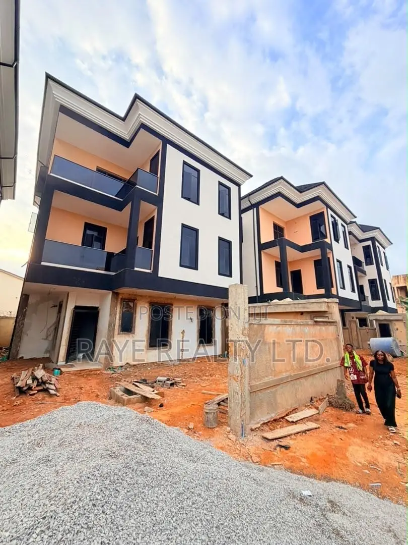 6bdrm Duplex in Magodo for sale in Magodo
