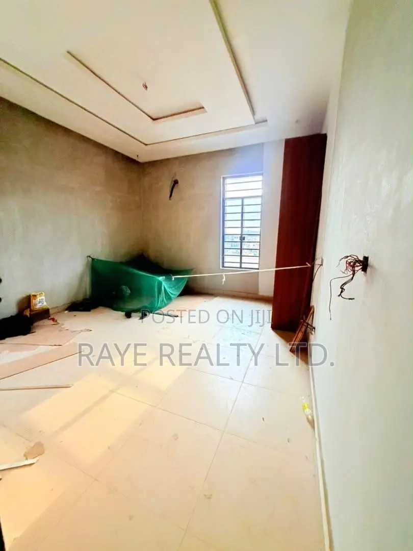 6bdrm Duplex in Magodo for sale in Magodo