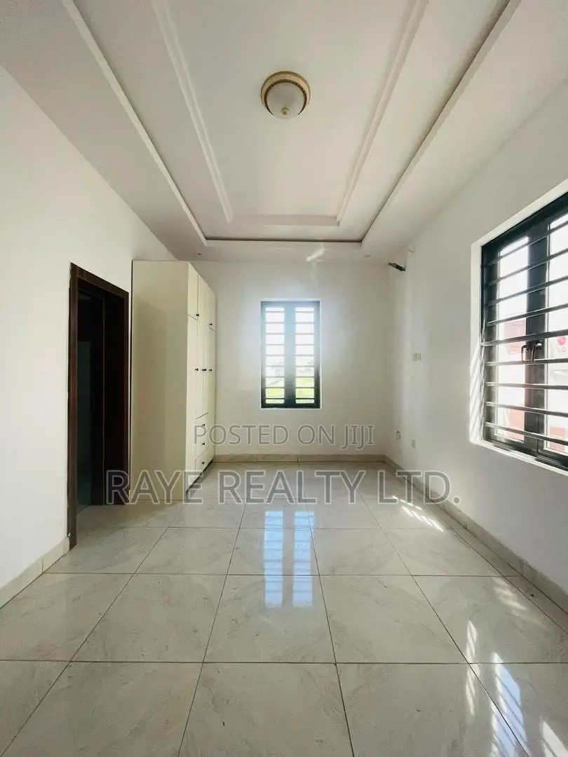 5bdrm Duplex in Magodo Gra Phase 2 for sale in GRA Phase 2 Shangisha
