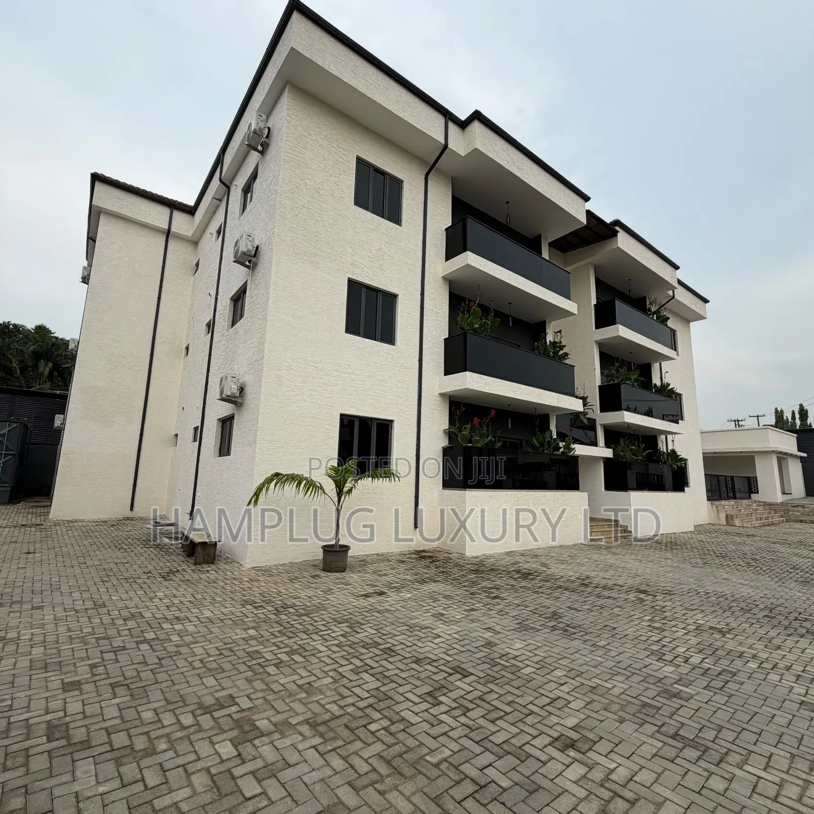Furnished 3bdrm Block of Flats in Wuse Zone 4 for sale in Zone 4 / Wuse