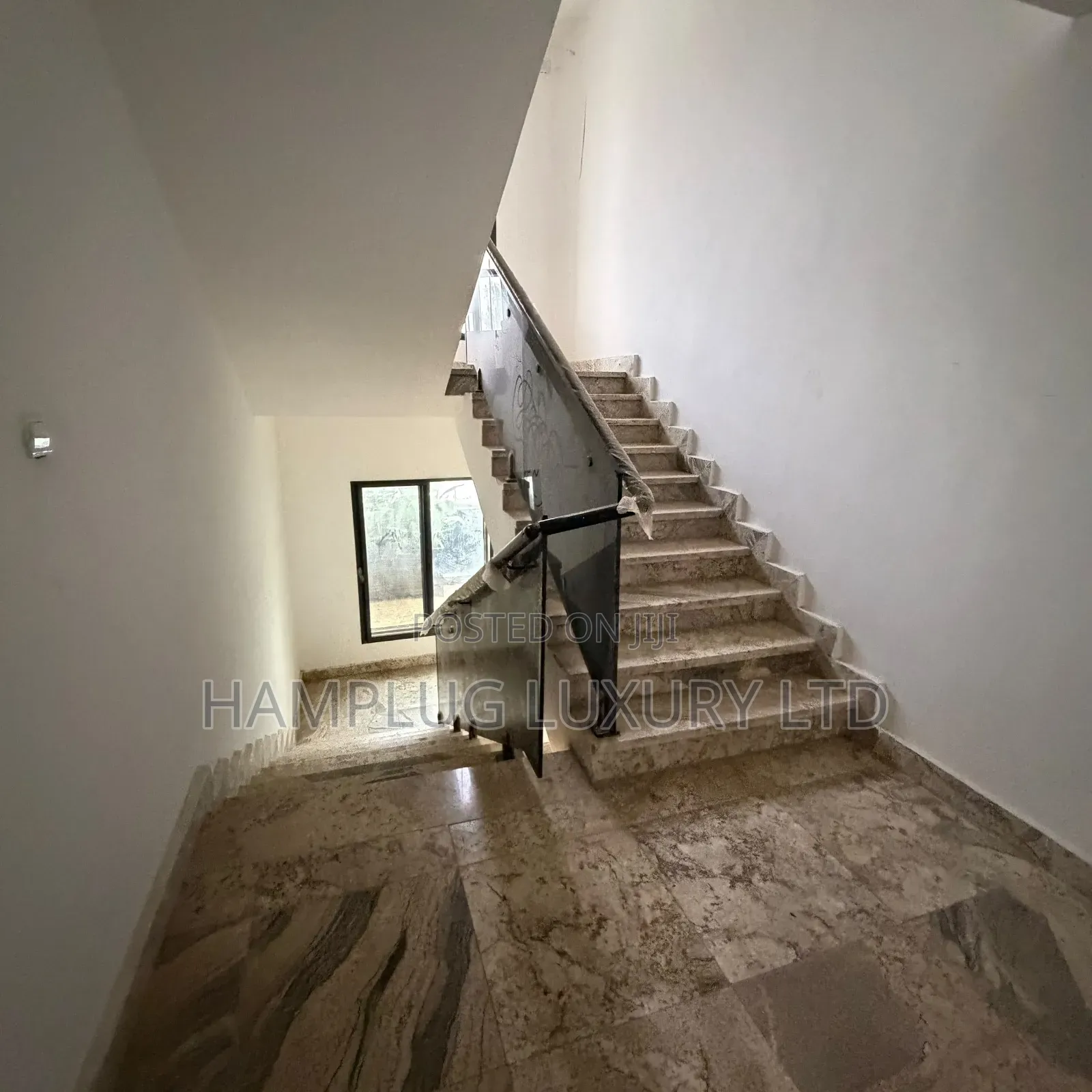 Furnished 3bdrm Block of Flats in Wuse Zone 4 for sale in Zone 4 / Wuse