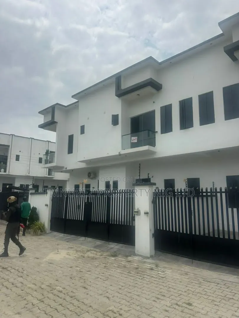 3bdrm Duplex in Off Lekki-Epe Expressway for rent in Off Lekki-Epe Expressway