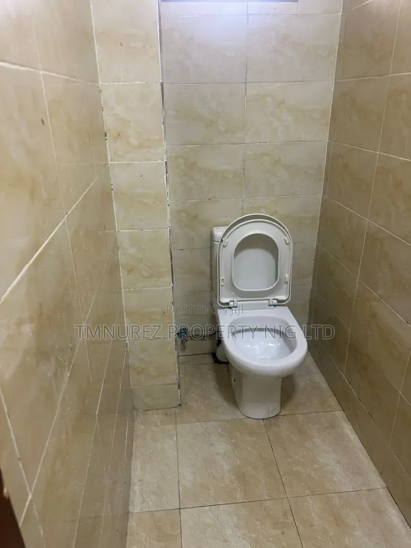 4bdrm Duplex in Ikota for rent in Ikota