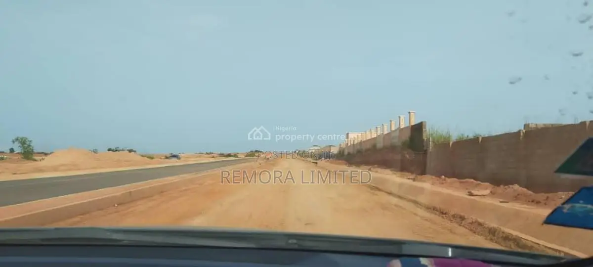 Half Plot of Dry Land for Sale – ₦26 Million in Iseri Olofin