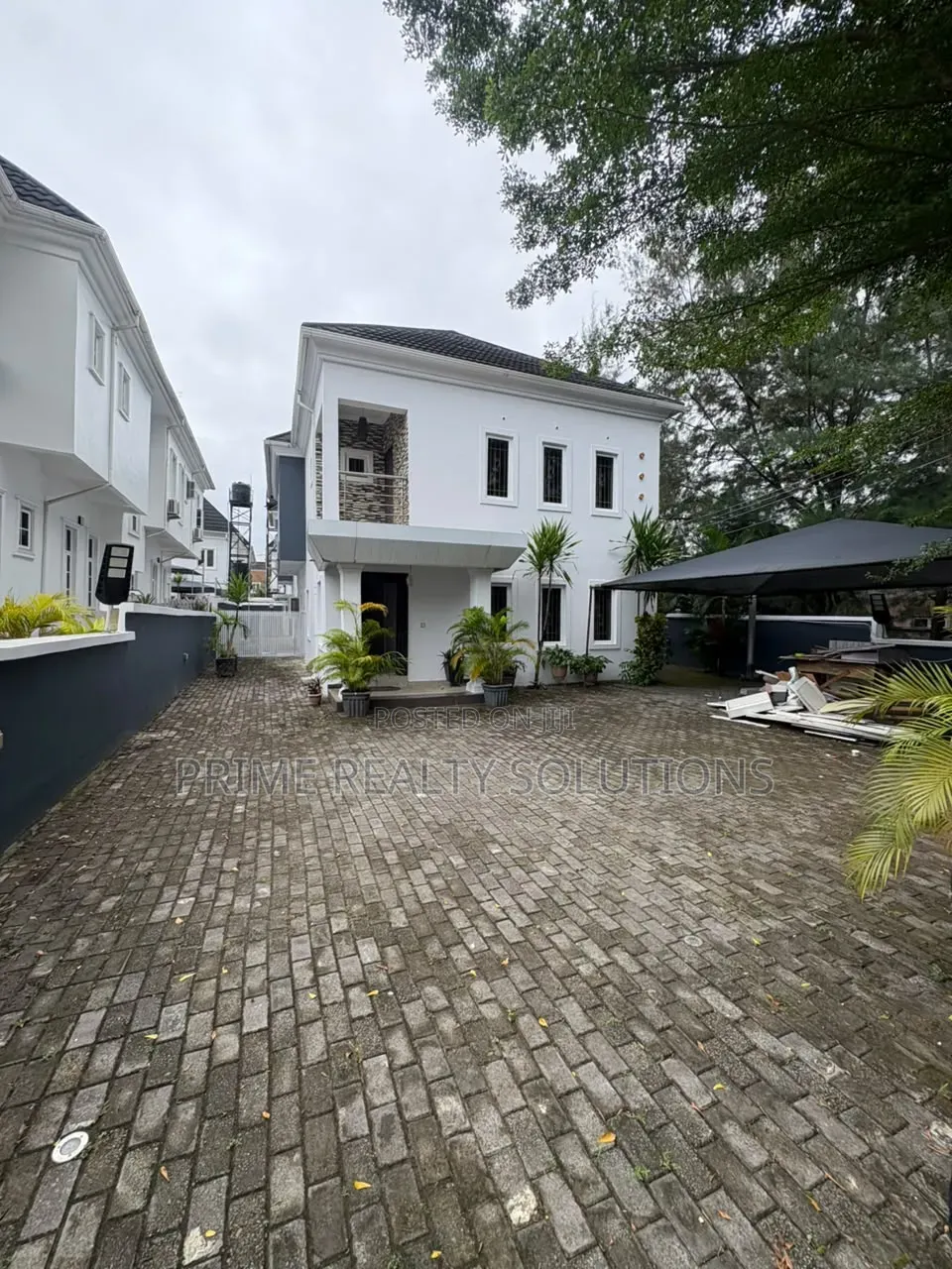 5bdrm Duplex in Ikota for rent in Ikota