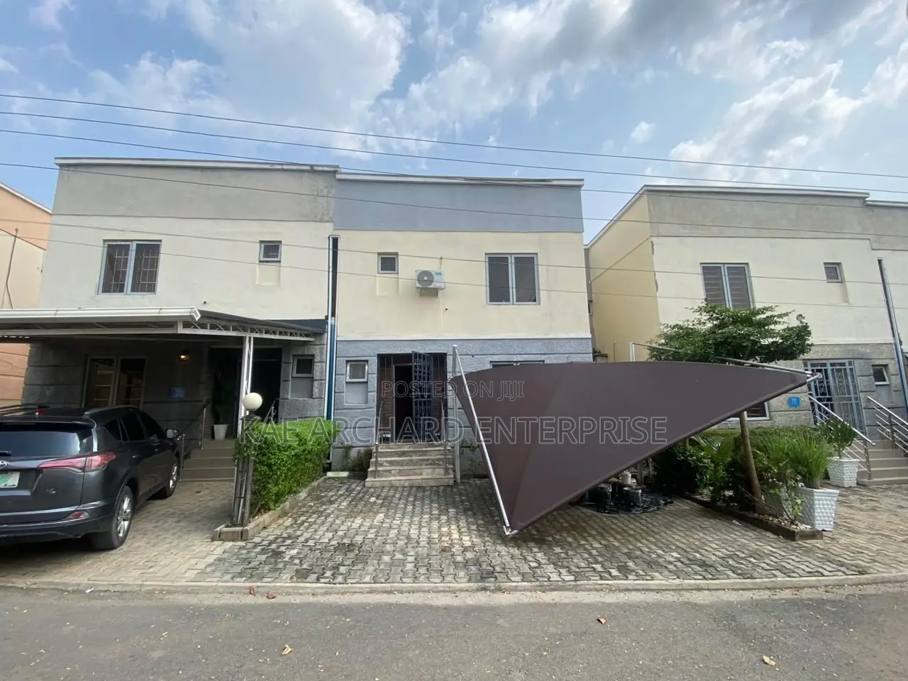 4bdrm Duplex in Life Camp for sale in Life Camp