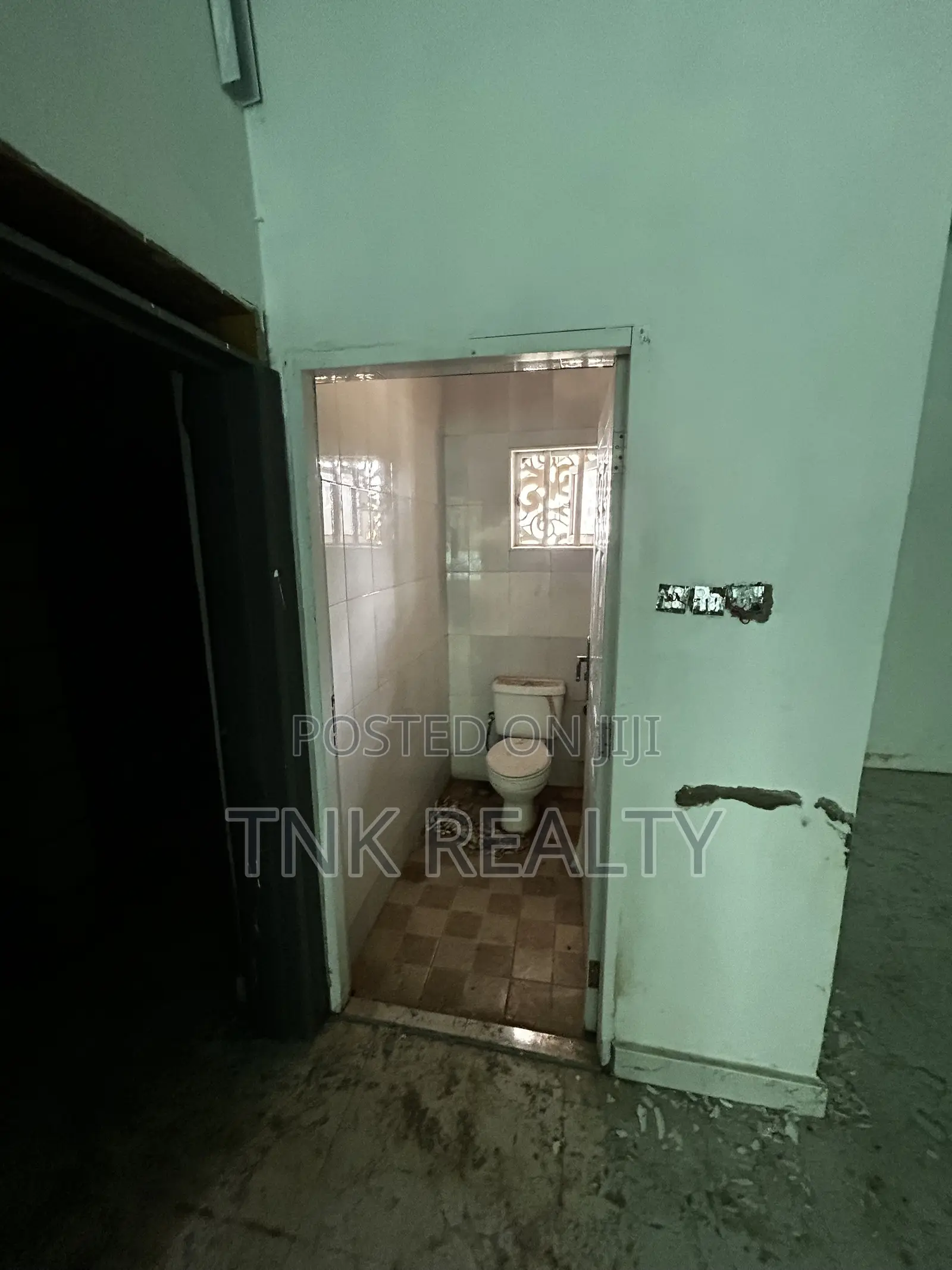 Shop/Office Space for Rent in Wuse 2