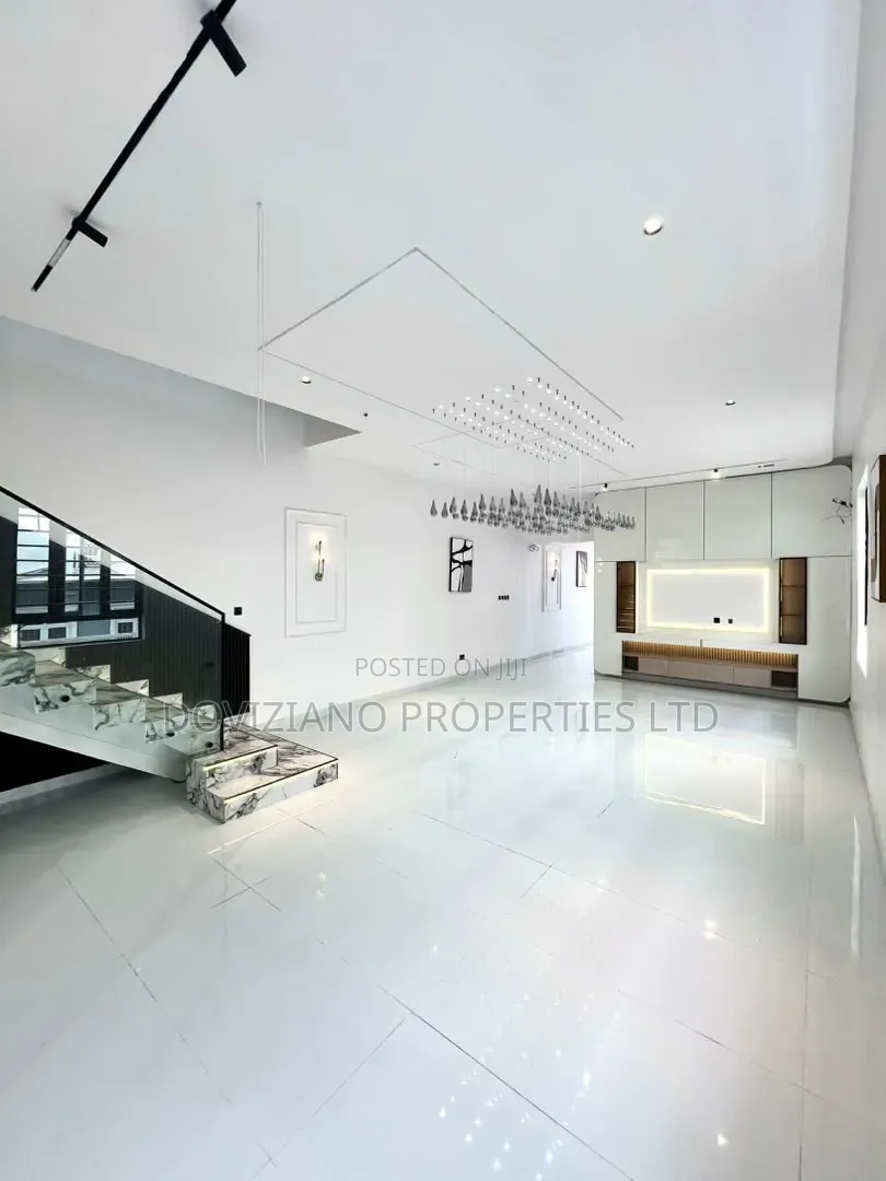 4bdrm Duplex in Sangotedo for sale in Sangotedo