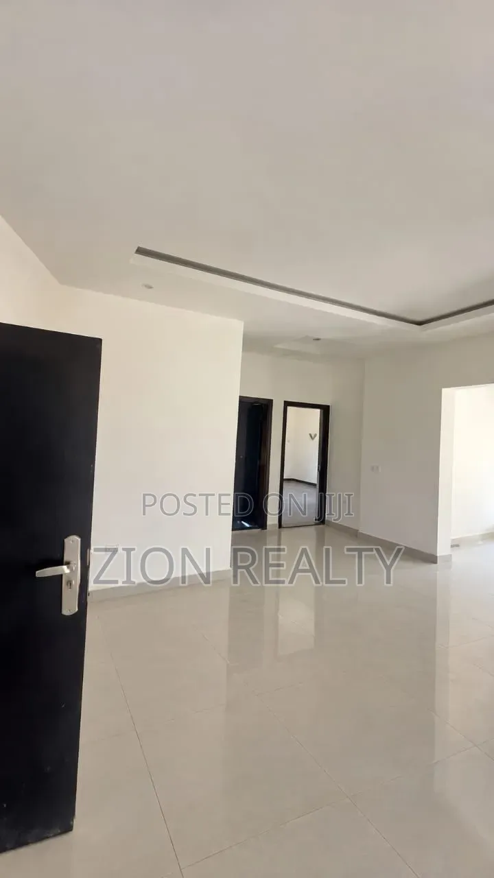 2bdrm Apartment in Royal Garden Estate, Lakowe for rent in Lakowe