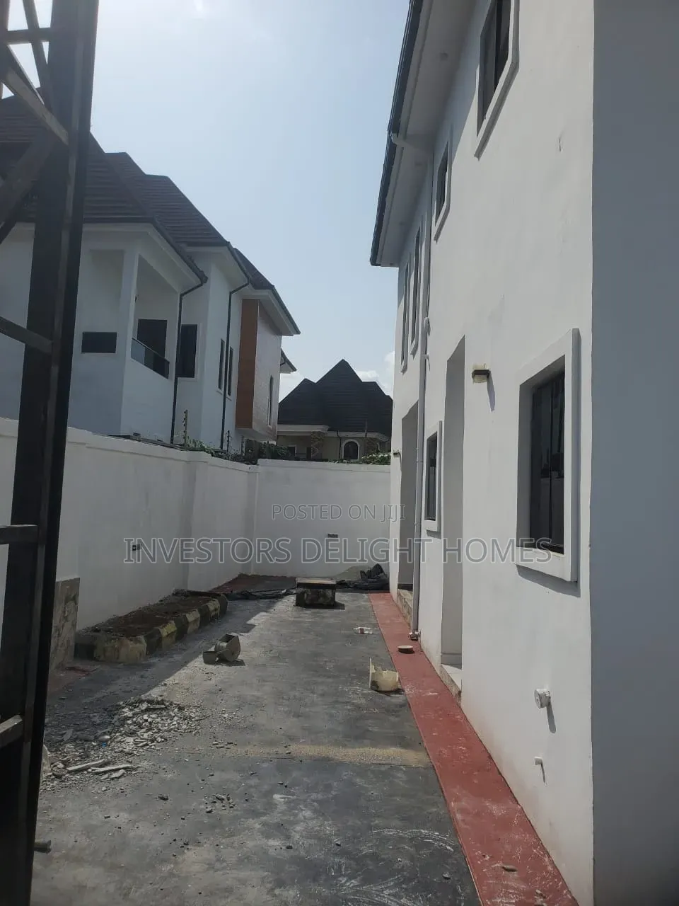 4bdrm Duplex in Oshimili North for sale in Oshimili North