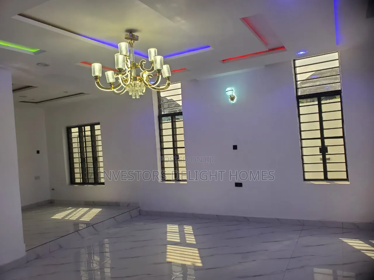 4bdrm Duplex in Oshimili North for sale in Oshimili North
