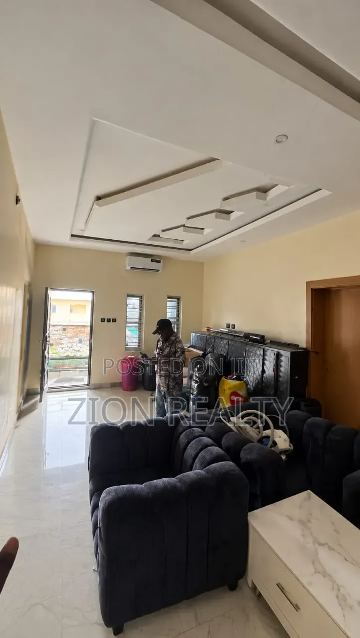 2bdrm Apartment in Eputu London, Awoyaya for rent in Awoyaya