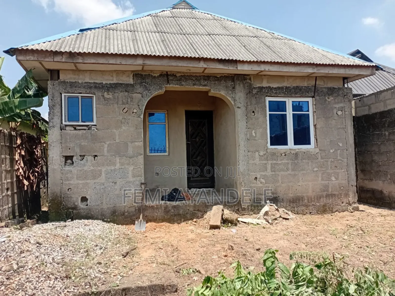 Furnished 2bdrm Bungalow in Igbogbo Estate for sale in Igbogbo