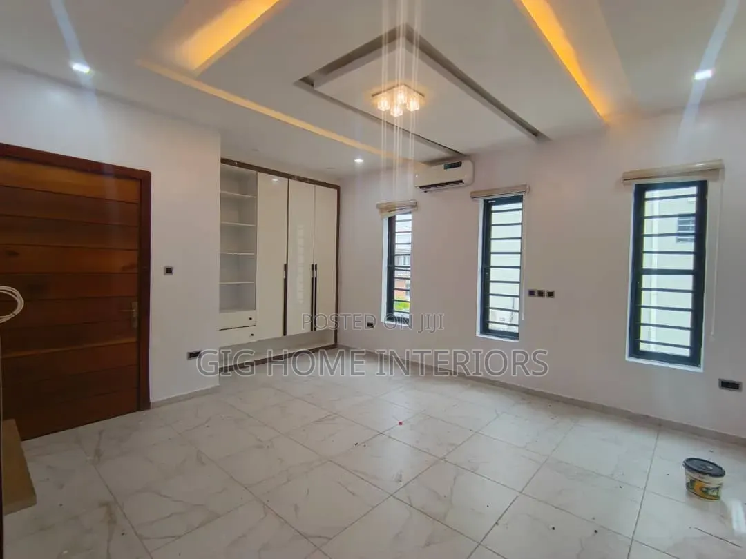 5bdrm Duplex in Estate, Lekki for rent in Lekki